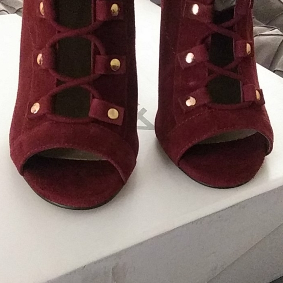 Red Aldo Heels - Picture 6 of 7